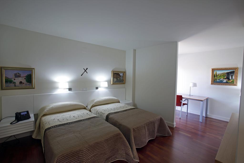 Posada San Juan De La Cruz Fontiveros Habitación foto